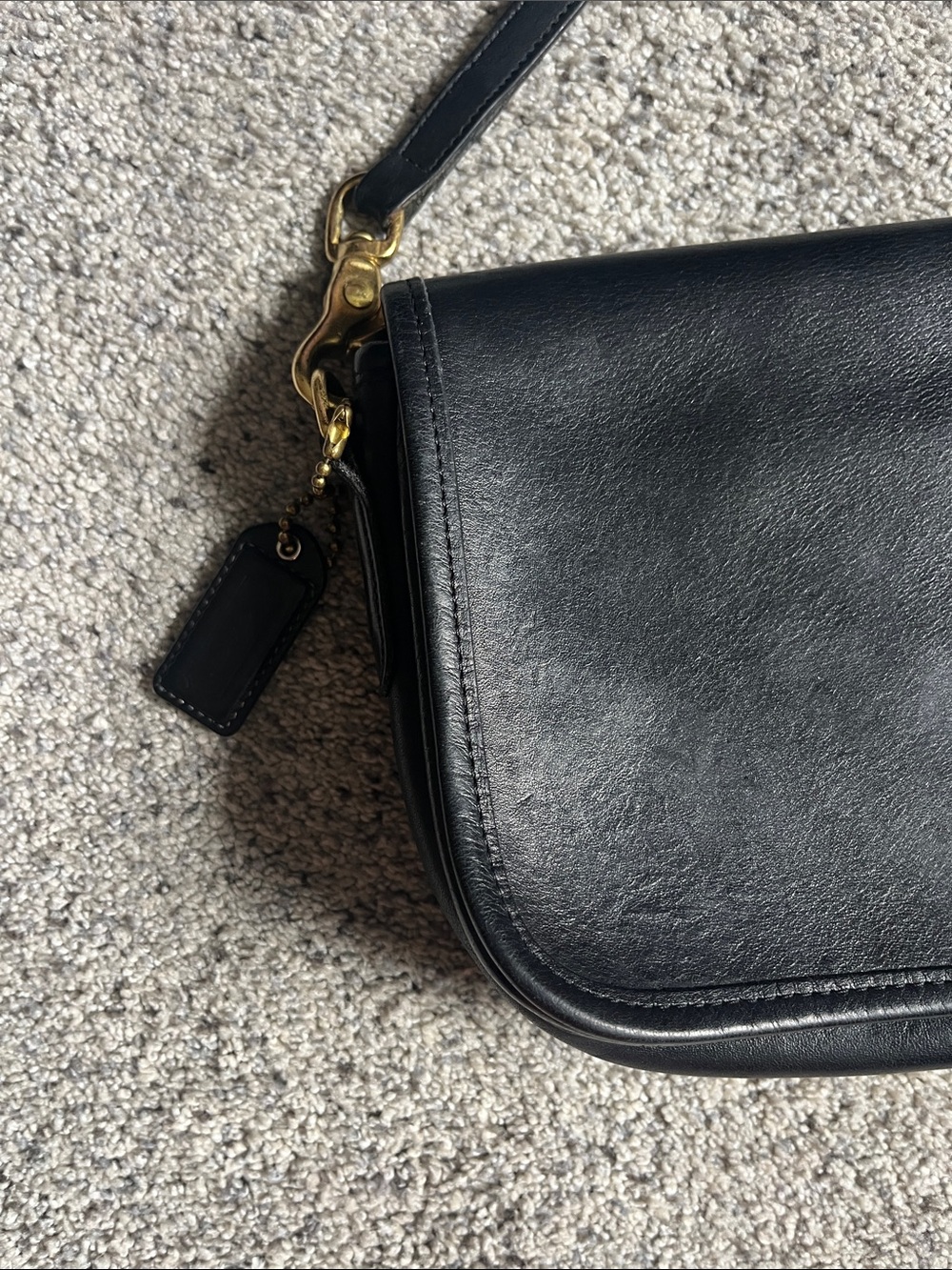 Vintage Coach Black Leather Crossbody Like New perfect size! - Picture 2 of 6